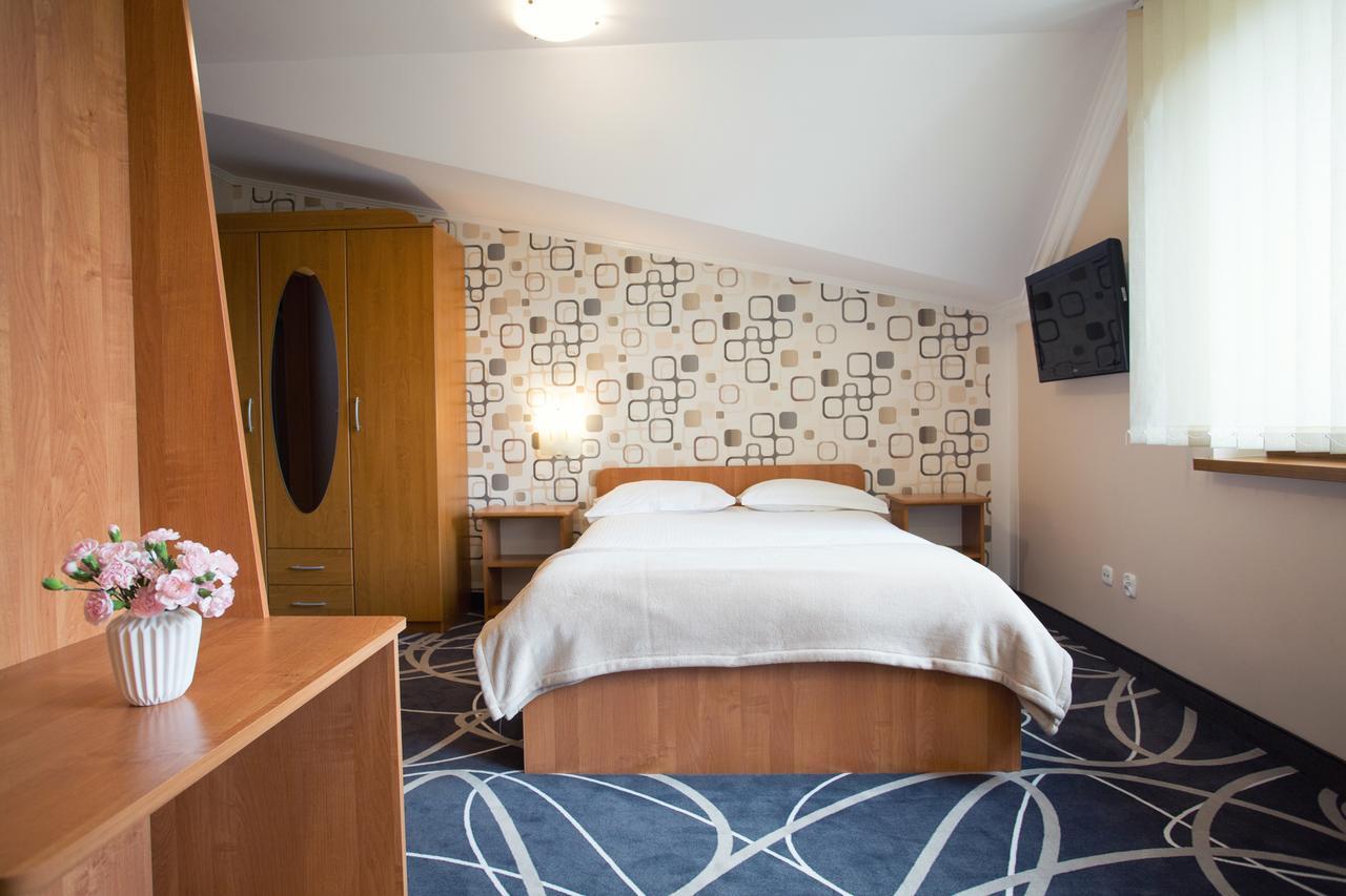 Hotel Nad Netta Аугустов Екстериор снимка