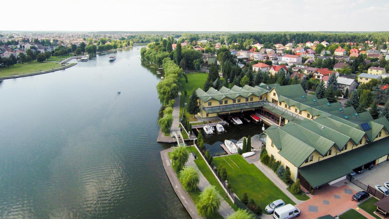 Hotel Nad Netta Аугустов Екстериор снимка