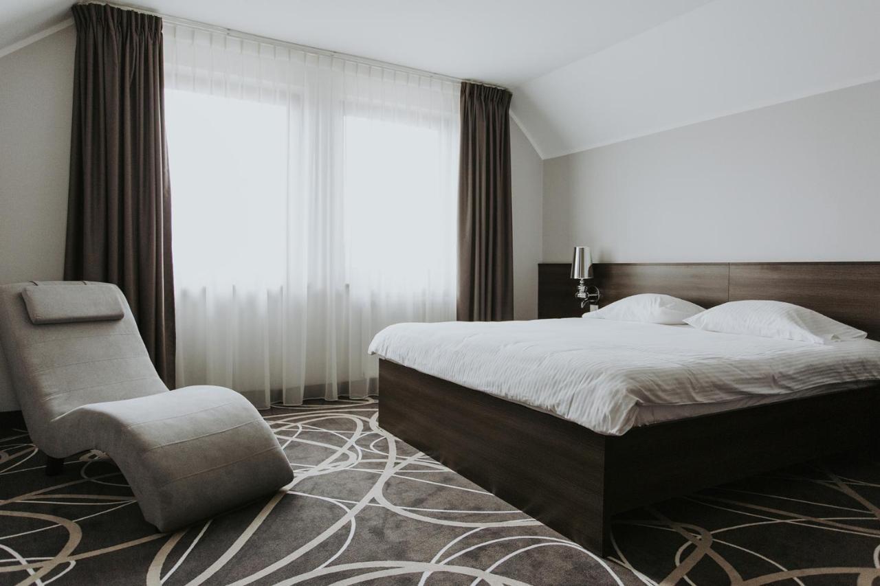 Hotel Nad Netta Аугустов Екстериор снимка